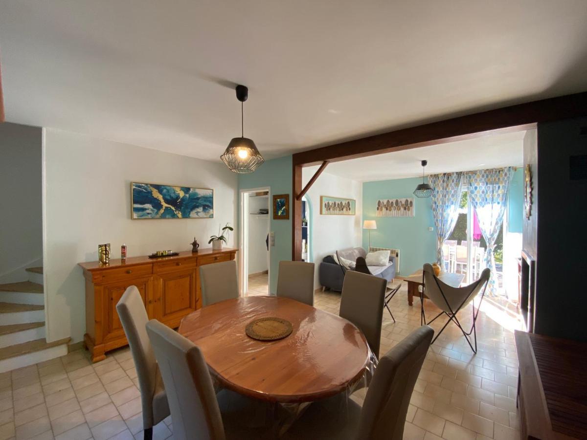 Hébergement de vacances Maison Avec Piscine Et Sauna à Viré
