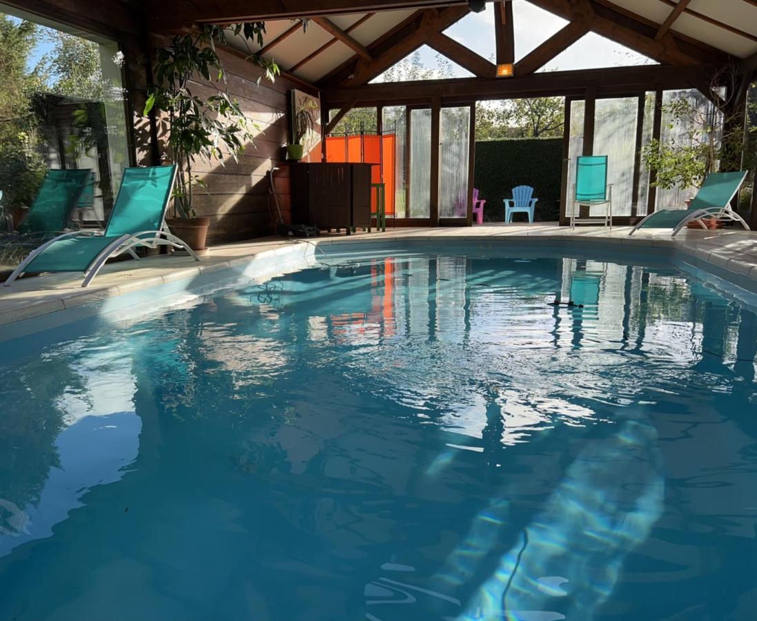 Hébergement de vacances Maison Avec Piscine Et Sauna à
