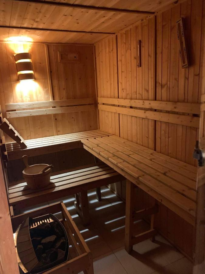 Hébergement de vacances Maison Avec Piscine Et Sauna à *
